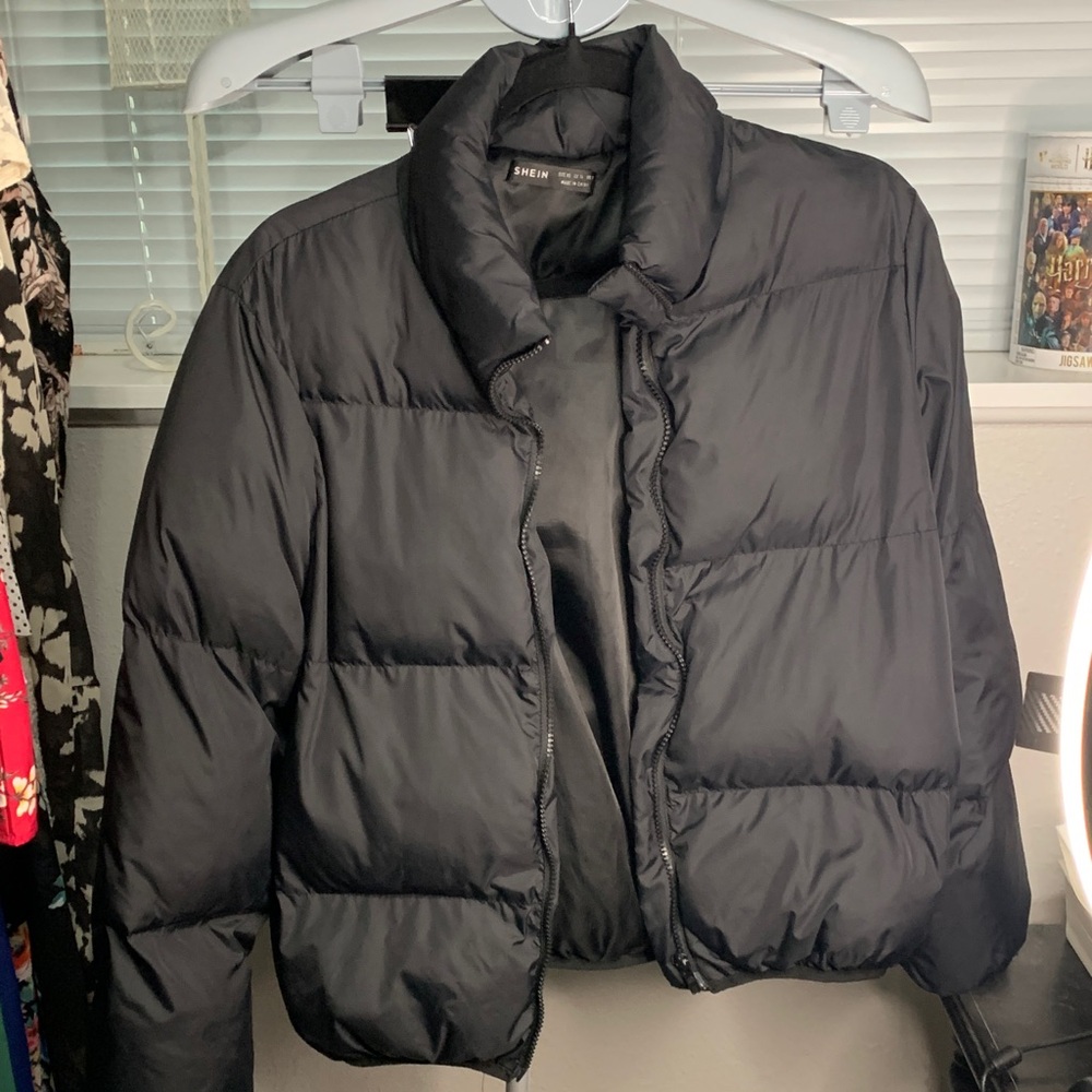 SHEIN Elegant Black Puffer Jacket